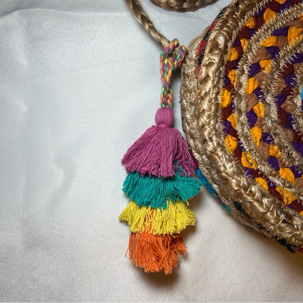 Shiraleah Multicolor Woven Round Boho Crossbody Bag - Picture 4 of 11